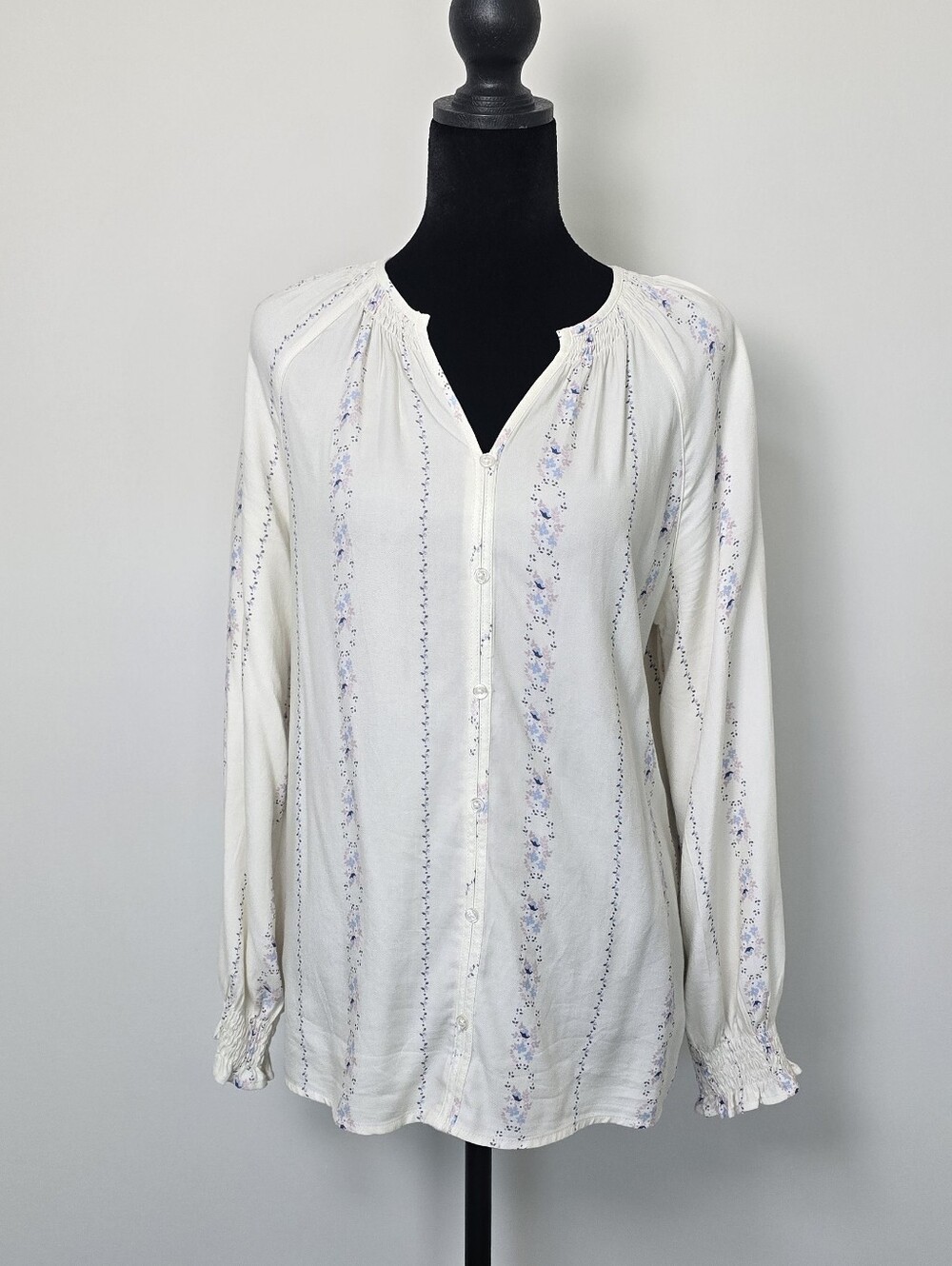 Market & Spruce White Button-Front Blouse with Lavender Floral Stripes